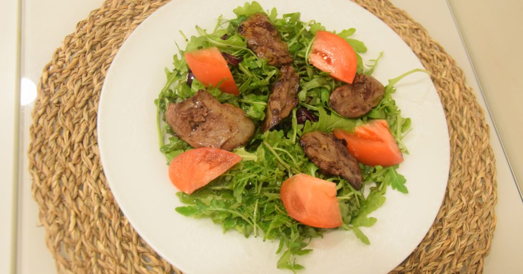 salat-s-kurinoj-pechenyu