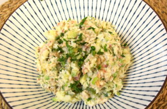 salat-s-kuriczej-i-avokado