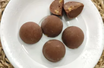 Шоколадные конфеты с клубникой